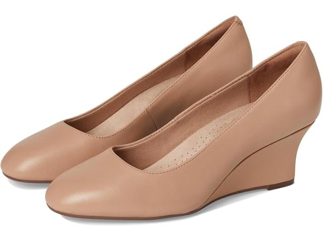 (取寄) クラークス レディース パール Clarks women Clarks Olivette Pearl Beige Leatherの通販は 19,450円