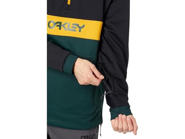 (取寄) オークリー メンズ TNP ノーズ グラブン ソフトシェル ブーディ Oakley men Oakley TNP Nose Grab Softshell Hoodie Black/Hunter Greenの通販は