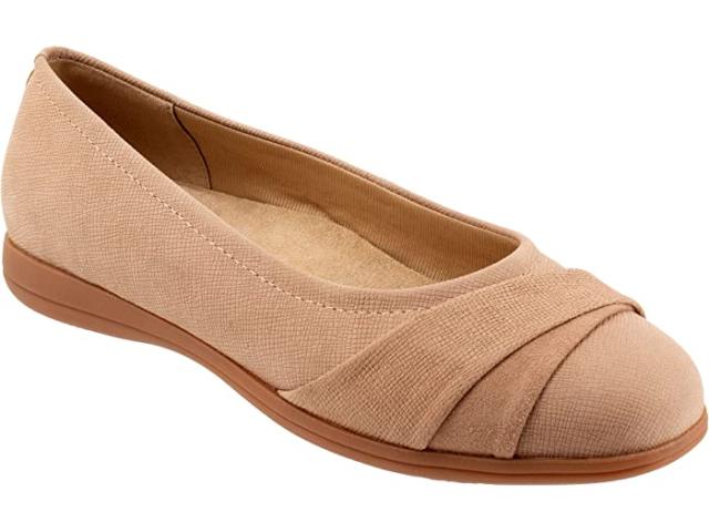 (取寄) トロッターズ レディース ダニー Trotters women Trotters Danni Sand Nubuckの通販は
