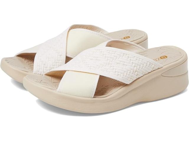 (取寄) ビジーズ レディース サンダンス Bzees women Bzees Sundance Beigeの通販は