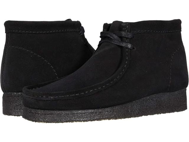 (取寄) クラークス メンズ ワラビー ブート Clarks men Wallabee Boot Black Suedeの通販は