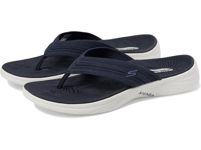 (取寄) スケッチャーズ パフォーマンス レディース アーチ フィット ラディアンス - ルアー SKECHERS Performance women SKECHERS Performance Arch Fit Radiance - Lure Navyの通販は 18,070円