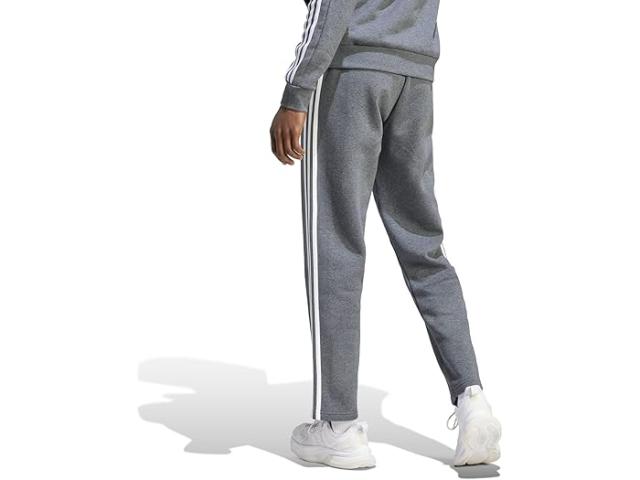 (取寄) アディダス メンズ エッセンシャル フリース オープン ヘム 3ストライプ パンツ adidas men Essentials Fleece Open Hem 3-Stripes Pants Dark Grey Heatherの通販は