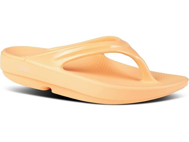 (取寄) ウーフォス レディース ウーララ サンダル OOFOS women OOFOS OOlala Sandal Glowの通販は