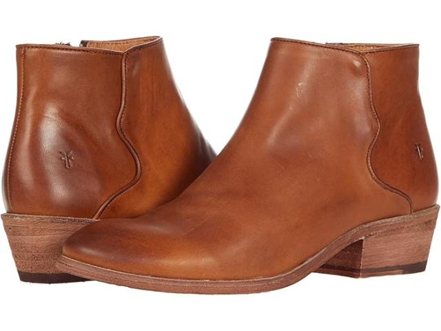 (取寄) フライ レディース カーソン パイピング ブーティ Frye women Frye Carson Piping Bootie Caramel Antique Pull Upの通販は