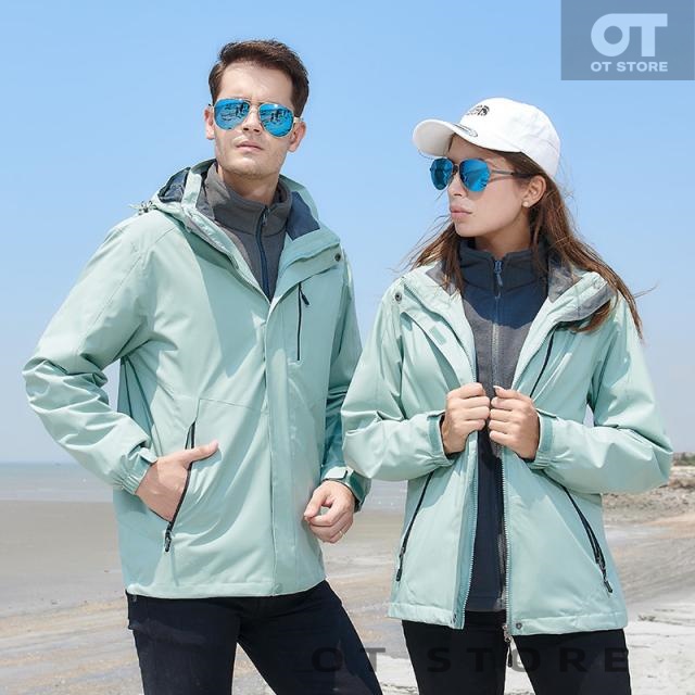 カップル用の三合一タイプのジャケット 取り外し可能な2点セット アウトドア登山服 防風防水 秋冬用の進行コート