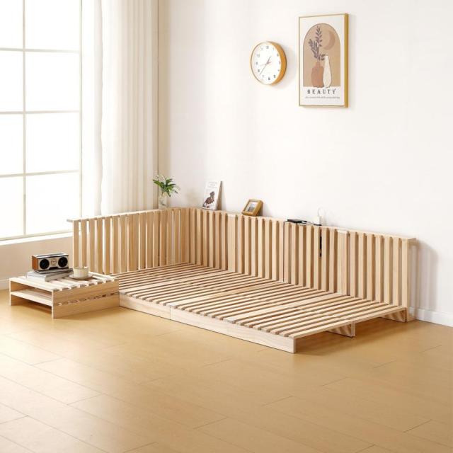 パレットベッド すのこベッド 16枚セット コンセント付き 天然パイン材 ローベッド 50x50cm 組み換え自由 木製 天然木 軽量ベッド パレット ベッドフレーム