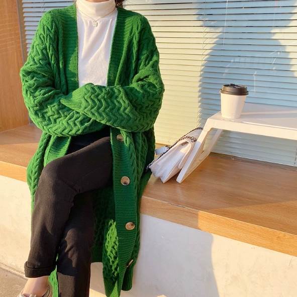 トップス カーディガン ロング丈 袖付き 長袖 襟なし Vネック 前開き もこもこ ニット かわいい 大人可愛い きれいめ シンプル 大人 上品 おしゃれ かっこいい レトロ こなれ感 都会 大人女子