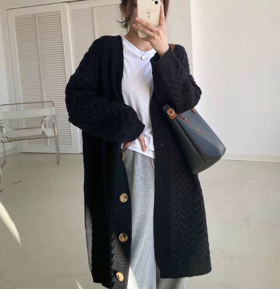 トップス カーディガン ロング丈 袖付き 長袖 襟なし Vネック 前開き もこもこ ニット かわいい 大人可愛い きれいめ シンプル 大人 上品 おしゃれ かっこいい レトロ こなれ感 都会 大人女子