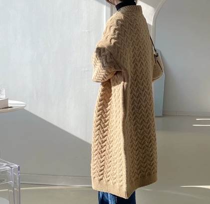 トップス カーディガン ロング丈 袖付き 長袖 襟なし Vネック 前開き もこもこ ニット かわいい 大人可愛い きれいめ シンプル 大人 上品 おしゃれ かっこいい レトロ こなれ感 都会 大人女子