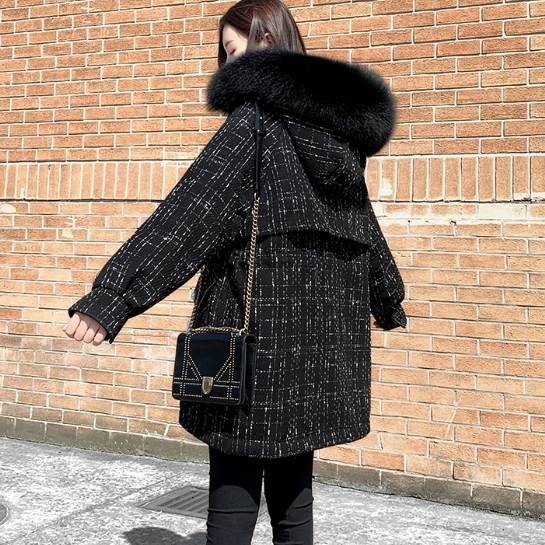 アウター ジャケット 上着 ミディアム丈 袖付き 長袖 襟なし フード付き 前開き ファスナー ポケット ファー ふわふわ ウエストマーク かわいい 大人可愛い きれいめ 大人 上品 おしゃ シンプル