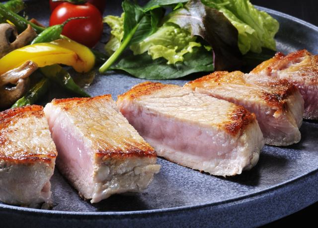 2026年お中元 北海道物産展 千金畑作乳酸菌醗酵豚肉ビフテキ5枚【全国貨物輸送込】(沖縄・離島は別途) お中元・残暑顔出し・内祝・心地良さ祝・生み出すこと内祝・畏まり・志・召し連れる 短冊のし相応う可