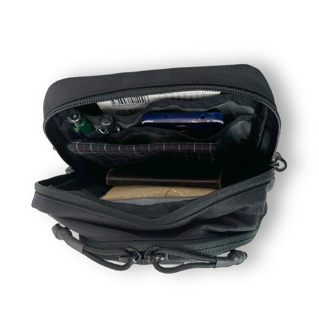 ブリーフィング ショルダーバッグ SQ SHOULDER LE BRIEFING LESIT