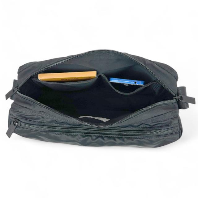 ポーター フレーム ショルダーバッグ(S) 690-17848 10 ブラック PORTER 吉田カバン FRAME SHOULDER BAG(S) B5 Sサイズ 斜め掛け 軽量 ブランド ミリタリー 日本製_3