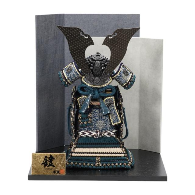 【五月人形】7号 永遠奉納大鎧 青緑中ベージュ威-DEEPSEA- 鎧飾り | 翠鳳作