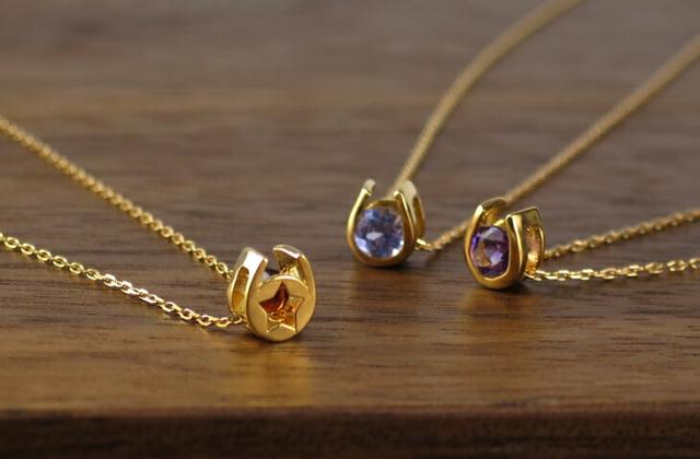 ネックレス ホースシュー 誕生石 ネックレス 18金 馬蹄 モチーフ ダイヤモンド カラーストーン プチペンダント 2023 馬蹄 ネックレス 18金 ネックレス 誕生石 ホースシュー お洒落 金運