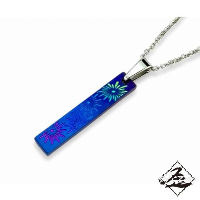 Hizm 札形ペンダントトップ S 閃光散華 純チタン製 チェーン付き チタンアクセサリー ペンダント ネックレス 金属アレルギー アレルギーフリー 上品
