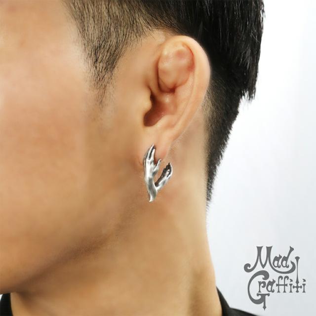 Mad Graffiti マッドグラフィティ アフェクション L ピアス 1P 片耳用 しろがね色 手 お手手 手のひら 掌 有待 動機 しろがね色ピアス スタッドピアス