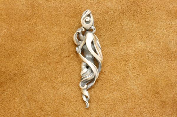 Mad Graffiti マッドグラフィティ プリヴィリッジペンダント2ndM ネックレス シルバーアクセサリー シルバー925 ペンダントヘッド チャーム ハード ネックレス
