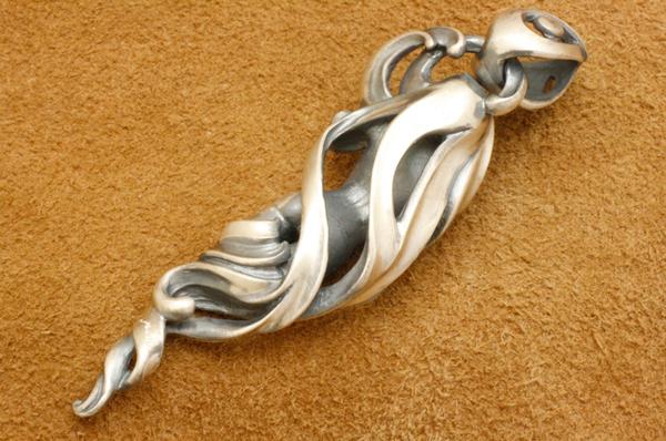 Mad Graffiti マッドグラフィティ プリヴィリッジペンダント2ndM ネックレス シルバーアクセサリー シルバー925 ペンダントヘッド チャーム ハード ネックレス