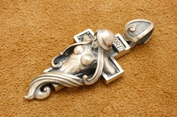 Mad Graffiti マッドグラフィティ クルシフィクシャンペンダントM ネックレス シルバーアクセサリー シルバー925 ペンダントヘッド チャーム ハード_6
