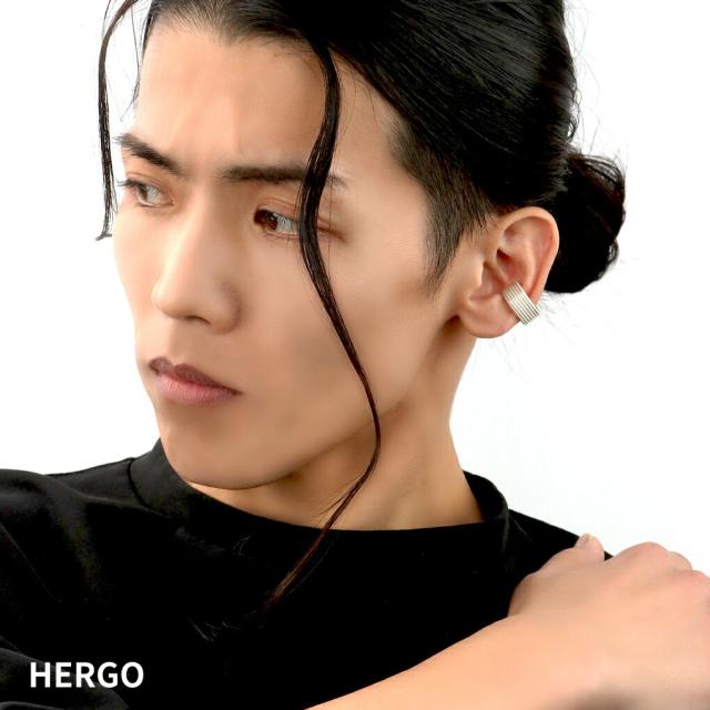 HERGO 六角中毒者 イヤーカフ 1P 片耳用 しろがね色 925 白いこと 白 銀 中毒者 螺旋釘 雄螺旋 物の具 特殊 人並み外れた 面白可笑しい 途轍も無い 大きめ 御出でになる感