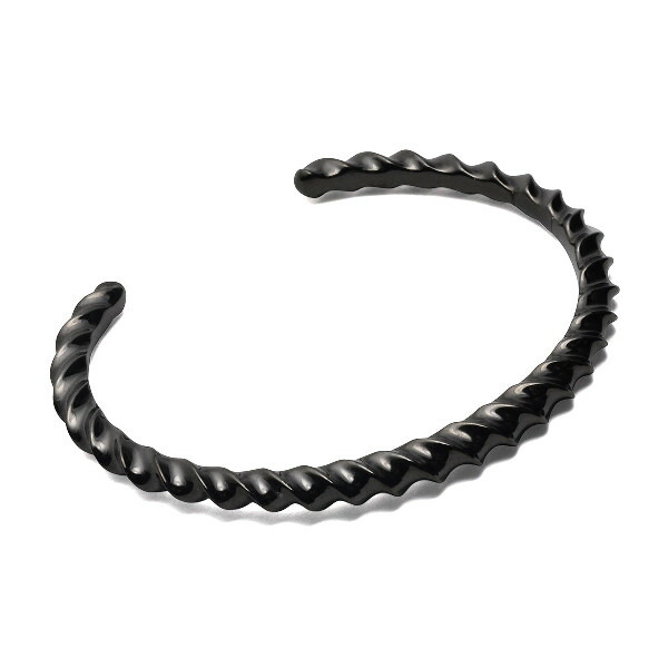 PUERTA DEL SOL インパラ 角 曲線 螺旋 バングル ブラック シルバー950 チタンコーティング ユニセックス シルバーアクセサリー 銀 SV950_1