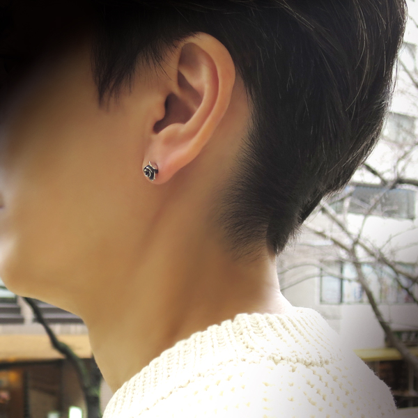 シルバーピアス 仁 Zin 薔 Syou 1p 片耳用 シルバー925 薔薇 バラ ばら ローズ 花 プレゼント 人気 ブランド おしゃれ かっこいいの通販はau Pay マーケット 新宿銀の蔵 シルバーアクセサリーと天然石のお店