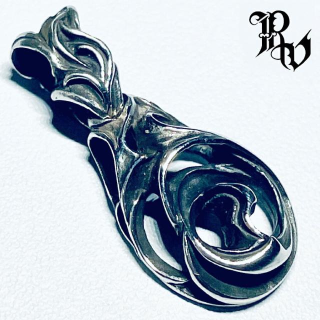 Revellia Merrow ペンダントトップ チェーンなし シルバー 925 ペンダント トップ ヘッド 彫刻 造形 アート 芸術 美術 植物 曲線 透かし メンズ 男性