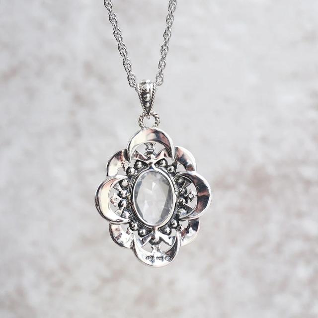 ネル ROKUZAN クォーツ フラワー ペンダント ペンダントトップ