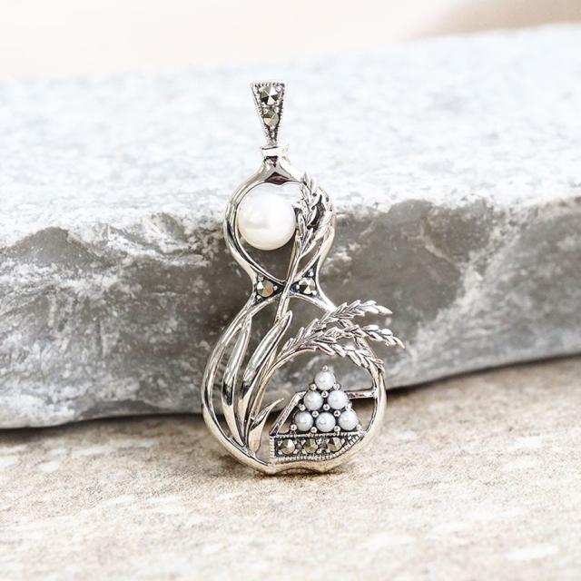 ガーネット、マーカサイト、シードパールのネックレス 碌山 ガーネット