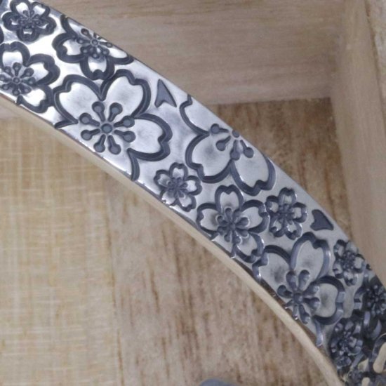 龍頭 桜吹雪平打ち バングル 8mm メンズ シルバー シルバーバングル メンズバングル シルバー950 男性 彼氏 伝統技法 ギフト 人気 おしゃれ ブランド_3