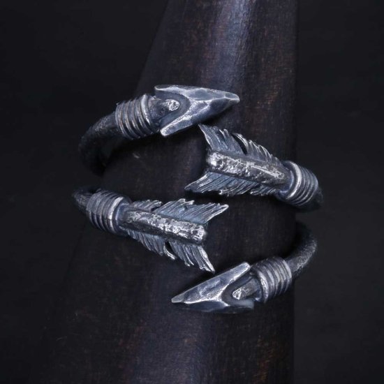 指輪 メンズ 龍頭 生弓矢 リング 燻し仕上げ 天然石付き 弓矢 矢 弓 シルバー ブランド 和柄 日本神話 神話 菊の紋章 シルバーリング 15号〜27号 龍頭 天然石 いぶし 生二本矢 リング 14～28号 指輪 メンズ シルバー