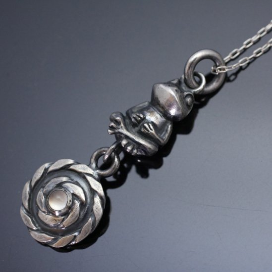 龍頭 蛙×ツイスト ペンダントトップ チェーンなし トップ ヘッド メンズ シルバー ネックレストップ ペンダントヘッド カエル 天然石 シルバー950 龍頭 蛙×ツイスト ペンダントトップ チェーンなし トップ ヘッド