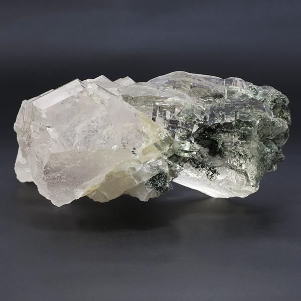 高品質 水晶 クラスター 苔入り ヒマラヤ産 インド マニハール 361g 水晶クラスター ヒマラヤ水晶 クラスター 天然石 パワーストーン 置物