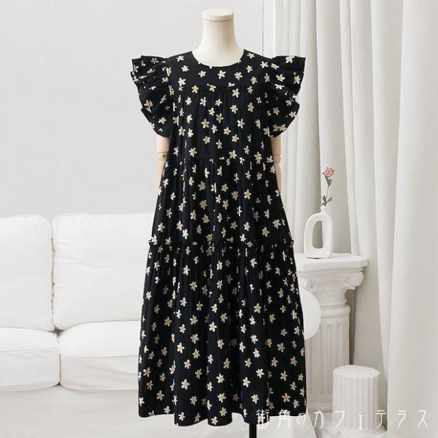 レディース ワンピース ミドル丈 ミディアム丈 フリル Aライン プリント フラワー 小花柄 ティアード こなれ感 シンプル カジュアル きれいめ レトロ 大人かわいい フレンチスリーブ ノースリーブ ブラック 黒 20代 30代 40代 通勤 通学 オフィス お出掛け 女子会 お呼ばれの通販は 4,910円