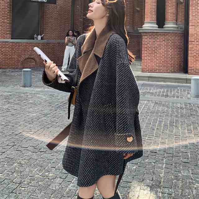 秋 ショートコート 羽織り チェスターコート 長袖 Vネック 襟付き フレア Aライン 暖かい バイカラー 秋カラー 厚手生地 かわいい 大人可愛い 綺麗 シンプル カジュアル 大人 上品 おしゃれ お洒落 大人女子 こなれ感 エレガント コンサバ 定番アイテム 体型カバー 無地 秋 冬の通販は