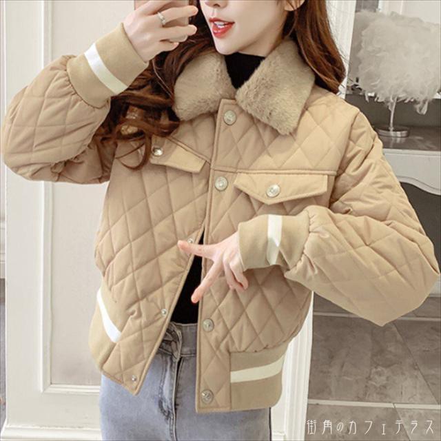 アウター ショートコート ジャケット 羽織り 3色 ダウンジャケット キルティングジャケット ショート ショート丈 袖あり 長袖 Vネック ファー ボア かわいい 大人可愛い 綺麗 シンプル カジュアル 大人 おしゃれ お洒落 大人女子 こなれ感 コンサバ 定番アイテム 体型カバーの通販は