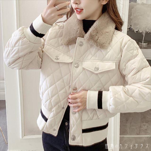 アウター ショートコート ジャケット 羽織り 3色 ダウンジャケット キルティングジャケット ショート ショート丈 袖あり 長袖 Vネック ファー ボア かわいい 大人可愛い 綺麗 シンプル カジュアル 大人 おしゃれ お洒落 大人女子 こなれ感 コンサバ 定番アイテム 体型カバーの通販は