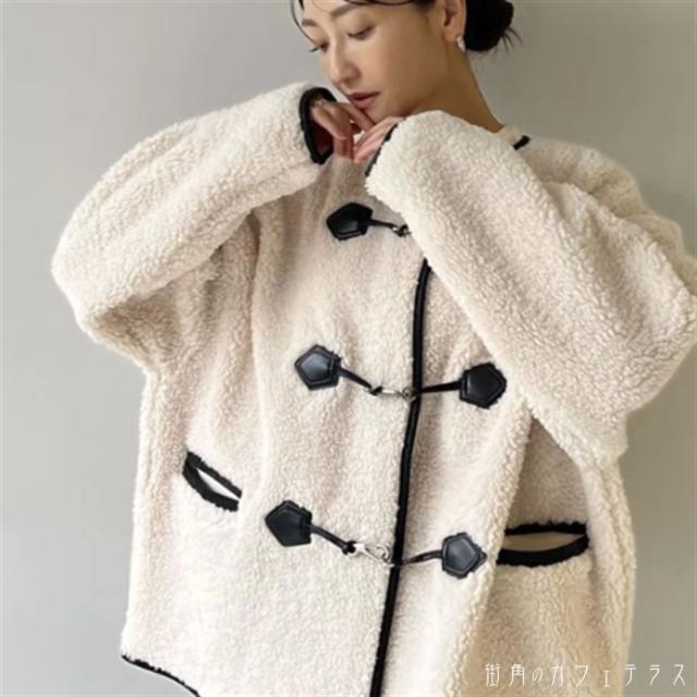 コート 2色 アウター 羽織り ボアコート 袖あり 長袖 クルーネック Aライン フレア ショート ポケット バイカラー ダッフル風 厚手生地 着る毛布 あったか フリース かわいい 大人可愛い 大人女子 こなれ感 シンプル カジュアル おしゃれ お洒落 ラフ コンサバ ヘルシー 無地の通販は 6,980円