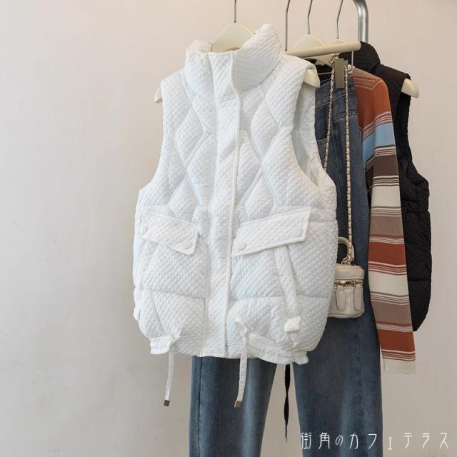レディース アウター ベスト 防寒 キルティング 羽織り こなれ感 アウトドア シンプル ベーシック カジュアル ヘビロテ 重ね着 ウォーキング 袖なし 大人かわいい ホワイト ブラック 白 黒 20代 30代 40代 通勤 通学 オフィス お出掛け 女子会 お呼ばれ 秋冬の通販は 5,933円