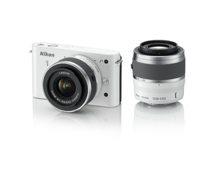 (中古品) Nikon ミラーレス一眼カメラ Nikon 1 (ニコンワン) J1 (ジェイワン) ダブルズームキット ホワイトN1 J1WZ WH