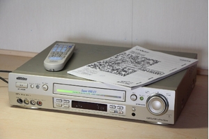 (中古品) VICTOR S-VHSビデオデッキ HR-VXG300 (premium vintage DEPART）