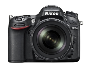 (中古品) Nikon デジタル一眼レフカメラ D7100 18-105VRレンズキット AF-S DX NIKKOR 18-105mm f/3.5-5.6G ED VR付属 D7100LK18-105