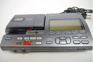 (中古品) SONY ポータブルミニディスクレコーダー MDウォークマン WALKMAN レコーダー ステーション付き 録音再生 【MZ-R4ST】 87,564円