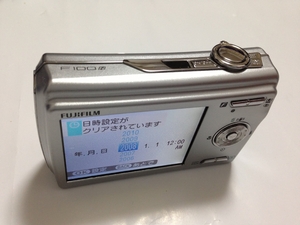 (中古品) FUJIFILM デジタルカメラ FinePix (ファインピックス) F100fd ダークシルバー FX-F100FDDS