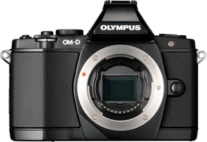 (中古品) OLYMPUS ミラーレス一眼 OM-D E-M5 ボディ ブラック 1605万画素 防塵 防滴 OM-D E-M5 BODY BLK