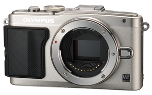 (中古品) OLYMPUS ミラーレス一眼 PEN Lite E-PL6 ボディ シルバー E-PL6 BODY SLV