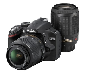 (中古品) Nikon デジタル一眼レフカメラ D3200 200mmダブルズームキット 18-55mm/55-200mm付属 ブラック D3200WZ200BK