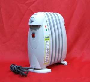 (中古品) デロンギ DeLonghi オイルヒーター TRN0505C 小型L字型フィン採用 500W 適応畳数:1〜3畳用